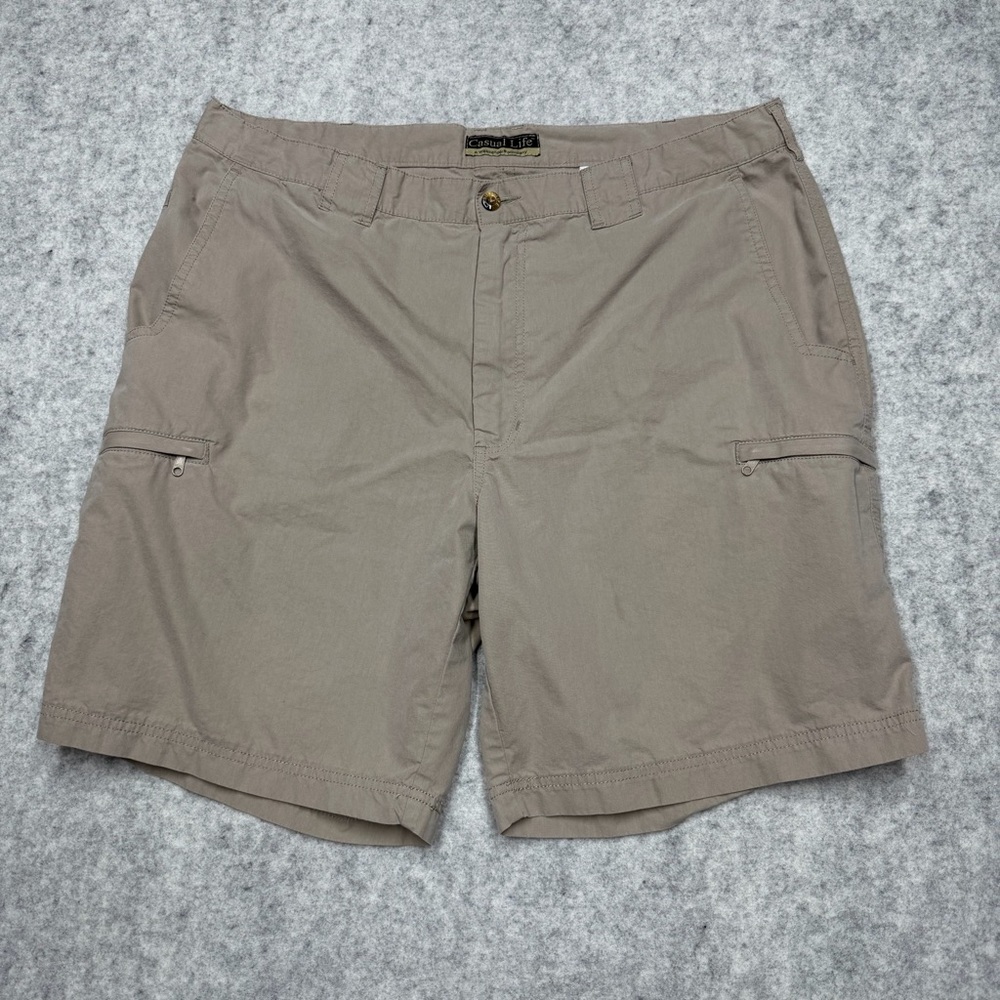 Men’s Weekender Casual Life CargoShorts Size 38 Tan/Khaki Zip Pockets Hook Loop